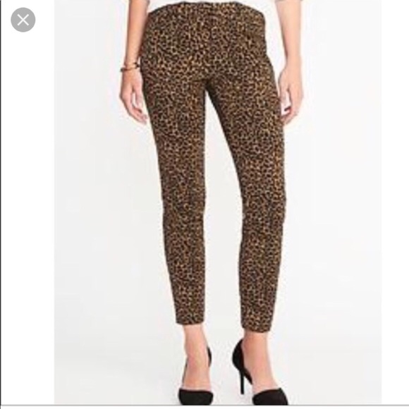Old Navy Leopard Pixie Pants | Poshmark